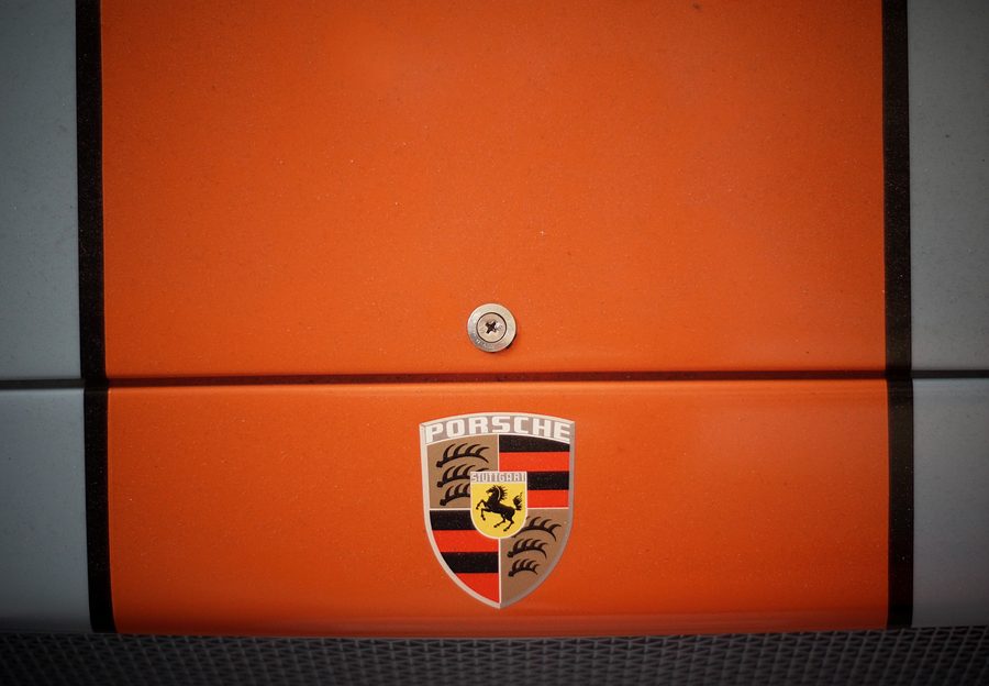 Porsche-Wappen bzw. Heckpartie